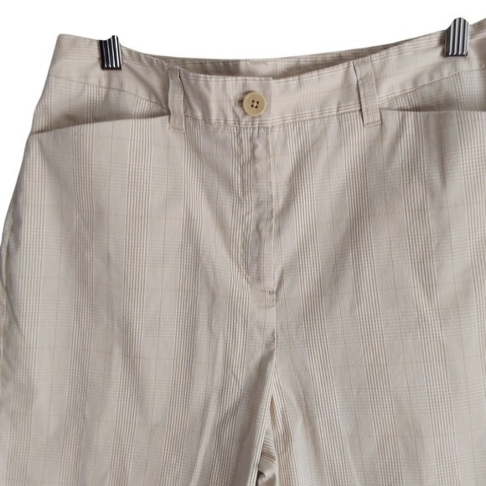 Jones New York women's shorts in size 6.